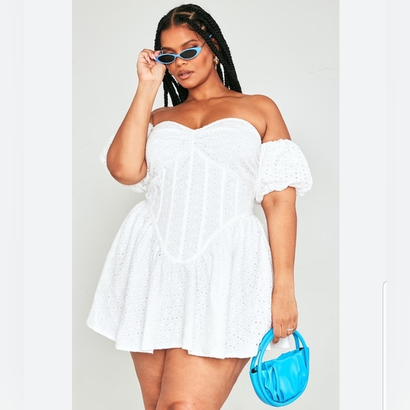 NWT Prettylittlething Dress Women's  Size 22 Color White - Picture 1 of 10